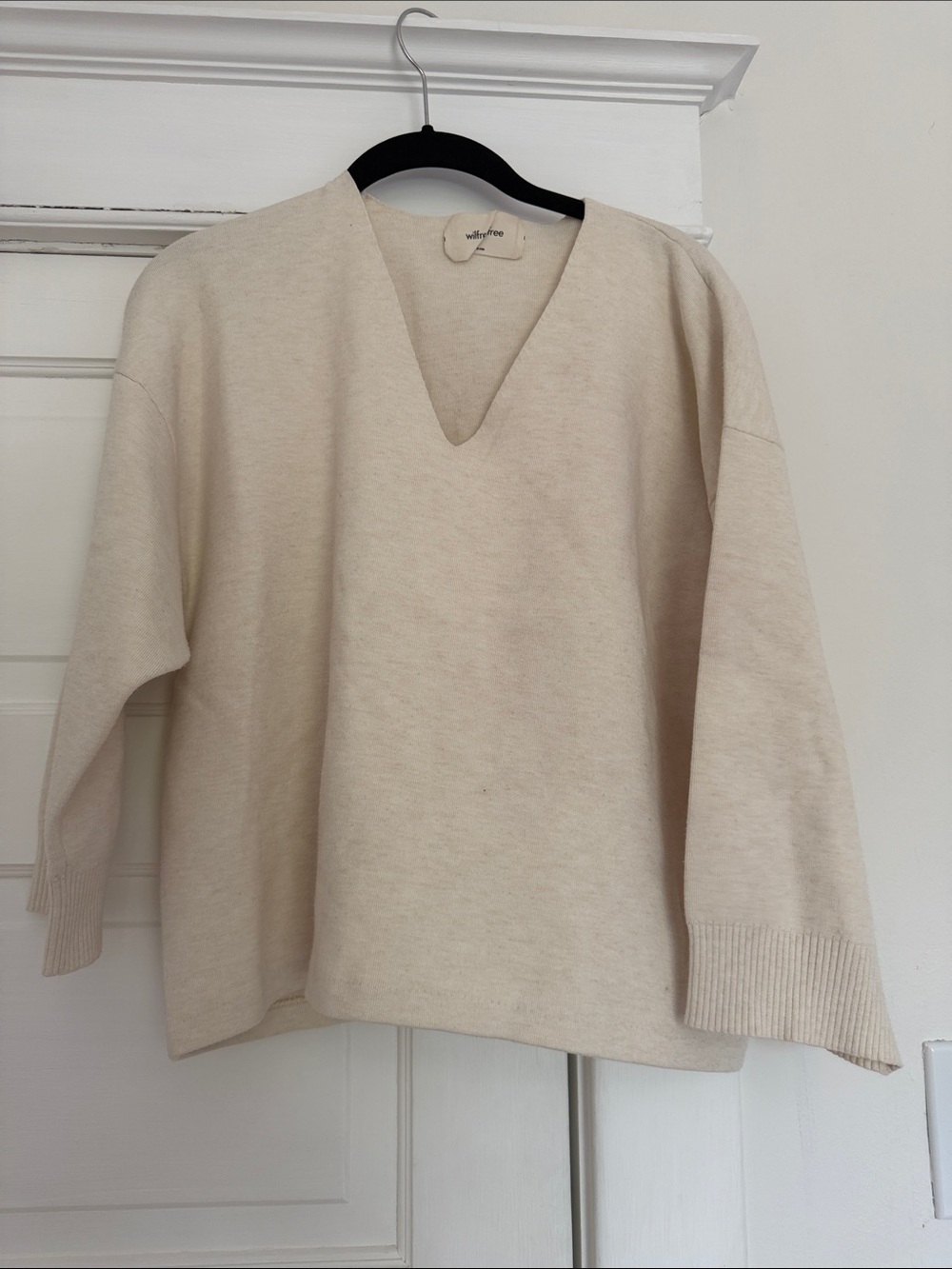 Aritzia Cream V-Neck Women's Sweater